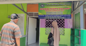 Dukung Peningkatan Mutu Pendidikan, Laznas bersama PC Wanita Al Irsyad Purwokerto Berkunjung ke Desa Sikapat