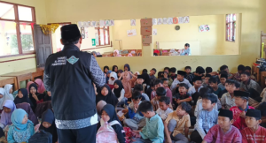 Siswa SD N 2 Tambaksogra Belajar Bersyukur dan Berkata Baik dalam Safari Kisah Islami Ceria