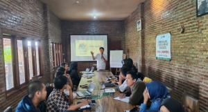 Upgrade Amil Jadi Lebih Profesional, LAZNAS Al Irsyad Purwokerto Bekali Strategi Deal Maker