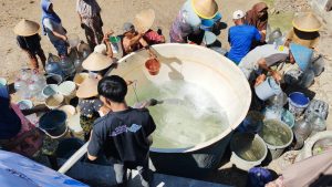 Mengalirkan Senyum  Bagi Masyarakat Terdampak Kekeringan : 15.000 Liter Air Bersih Hadir di Tengah Kemarau