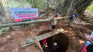 Air Mulai Muncul, Monitoring Sumur Gali di Ponpes Mafaza Bawa Harapan Baru bagi Warga Tanggeran