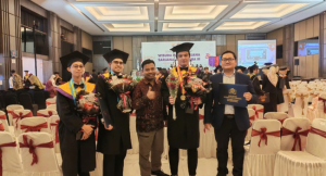 Empat Penerima Beasiswa Cendekia Berhasil Menyelesaikan Studi dan Diwisuda