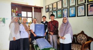 LAZNAS Al Irsyad Purwokerto Salurkan Terpal untuk Dukung Kenyamanan Ibadah Siswa SMK Muhammadiyah 3 Purwokerto