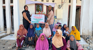 Perlahan Bangkit Pascagempa, Warga Pulau Ende Terima Bantuan